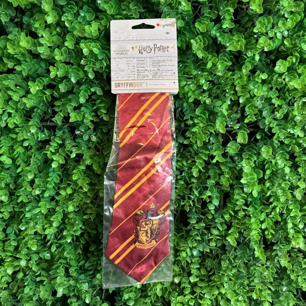 Harry Potter Gryffindor Wizarding World Necktie New 14+ Disguise New Costume Tie